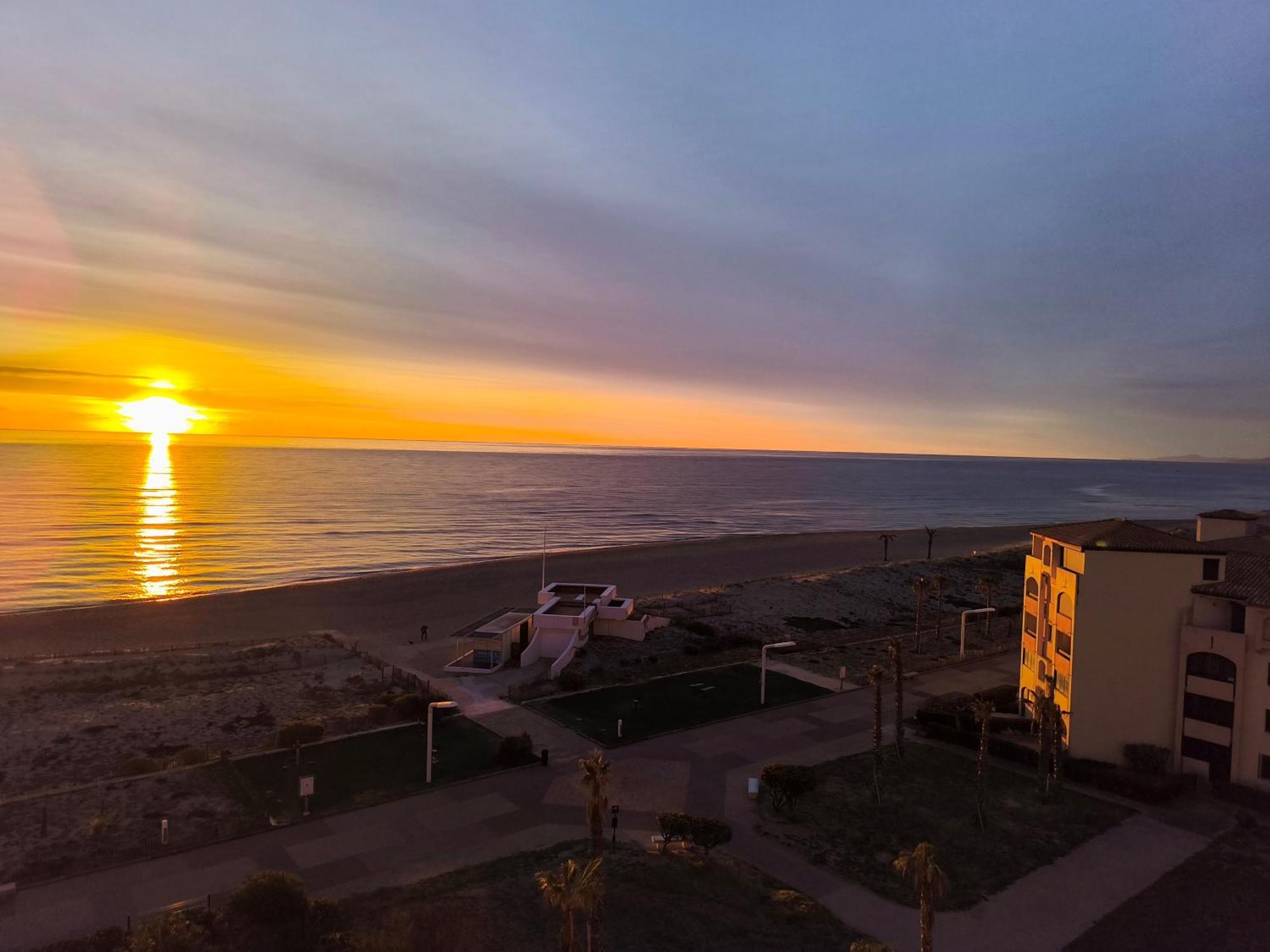 Appartement De Vacances - Splendide Vue Sur Mer, Parking Prive Ле-Баркарес Екстер'єр фото